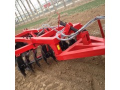 農(nóng)用土地耕整圓盤(pán)犁 雙向圓盤(pán)耙 大托帶的圓盤(pán)犁