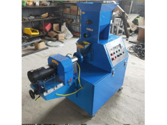 水產(chǎn)飼料膨化機 不銹鋼飼料膨化機 家用寵物飼料生產(chǎn)設備