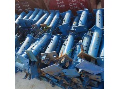 地鐵鋪軌走行軌可調(diào)角度鋼支墩