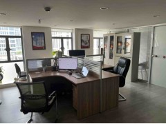 金融調(diào)解中心外顯線路出租，10開頭，帶授權(quán)標(biāo)識。